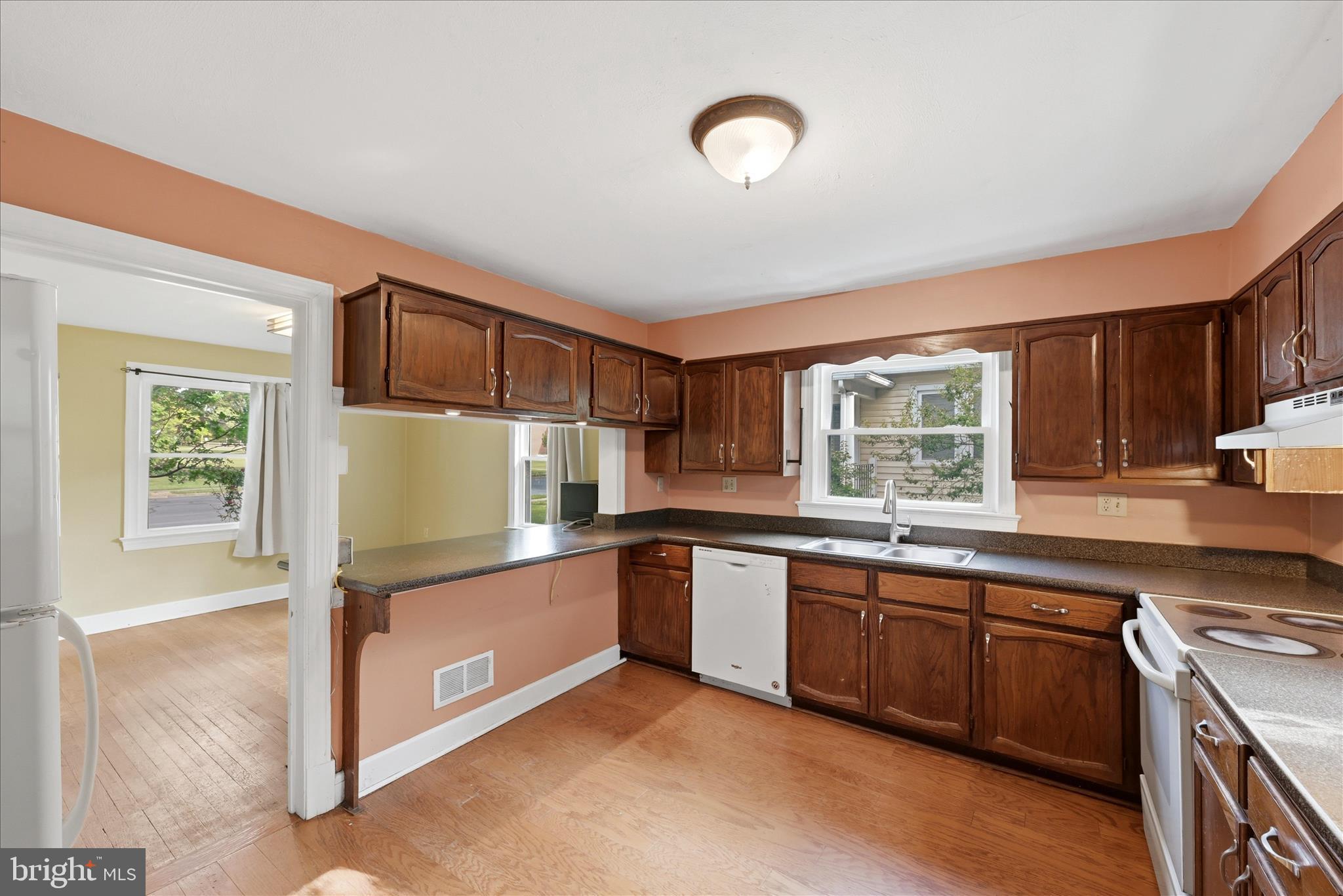 410 North Pleasant Valley Road Winchester, VA 22601 - Photo 20 of 53 Kitchen