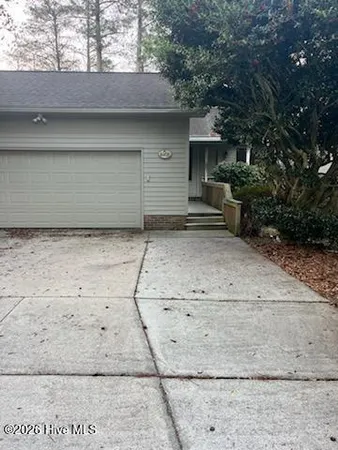 $2,400 | 4405 Windtree Road, Wilmington, NC 28412