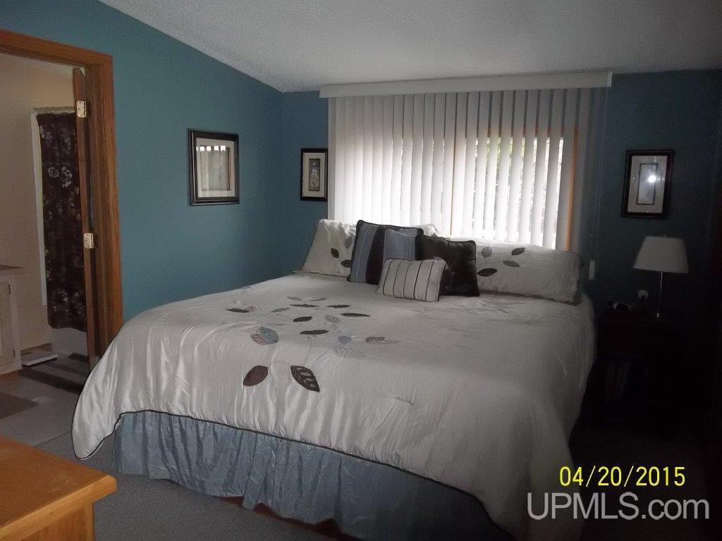 5001 Danforth Road Escanaba, MI 49829 - Photo 8 of 15