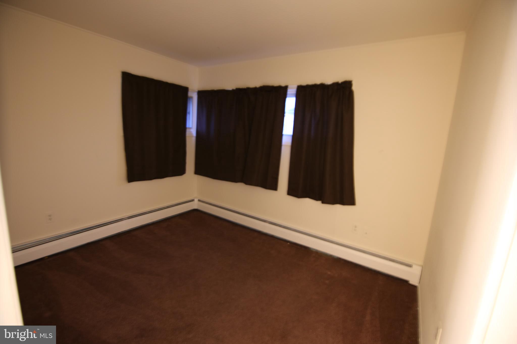 6 Queens Bridge Road Levittown, PA 19057 - Photo 14 of 15 Gallery Image 14