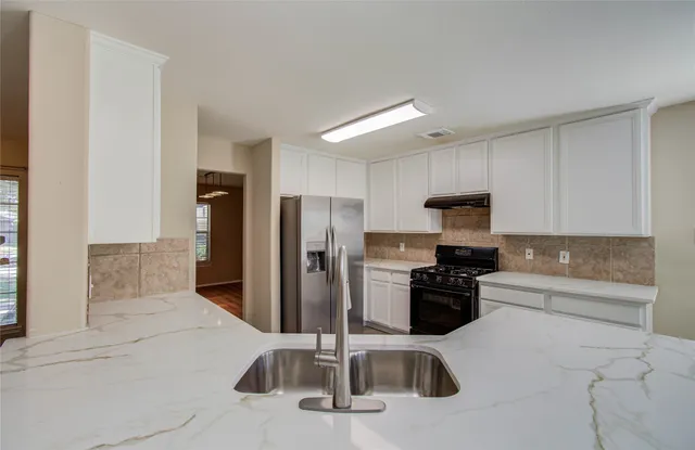 $2,200 | 14731 Country Rose Lane, Cypress, TX 77429