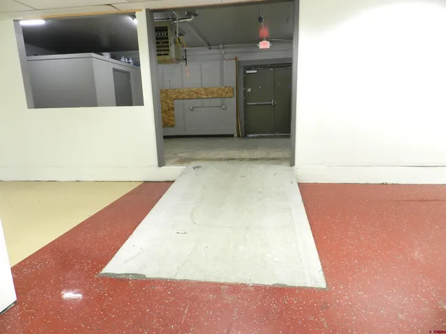 $4,500 | 202 East Main Street, Montrose, CO 81401