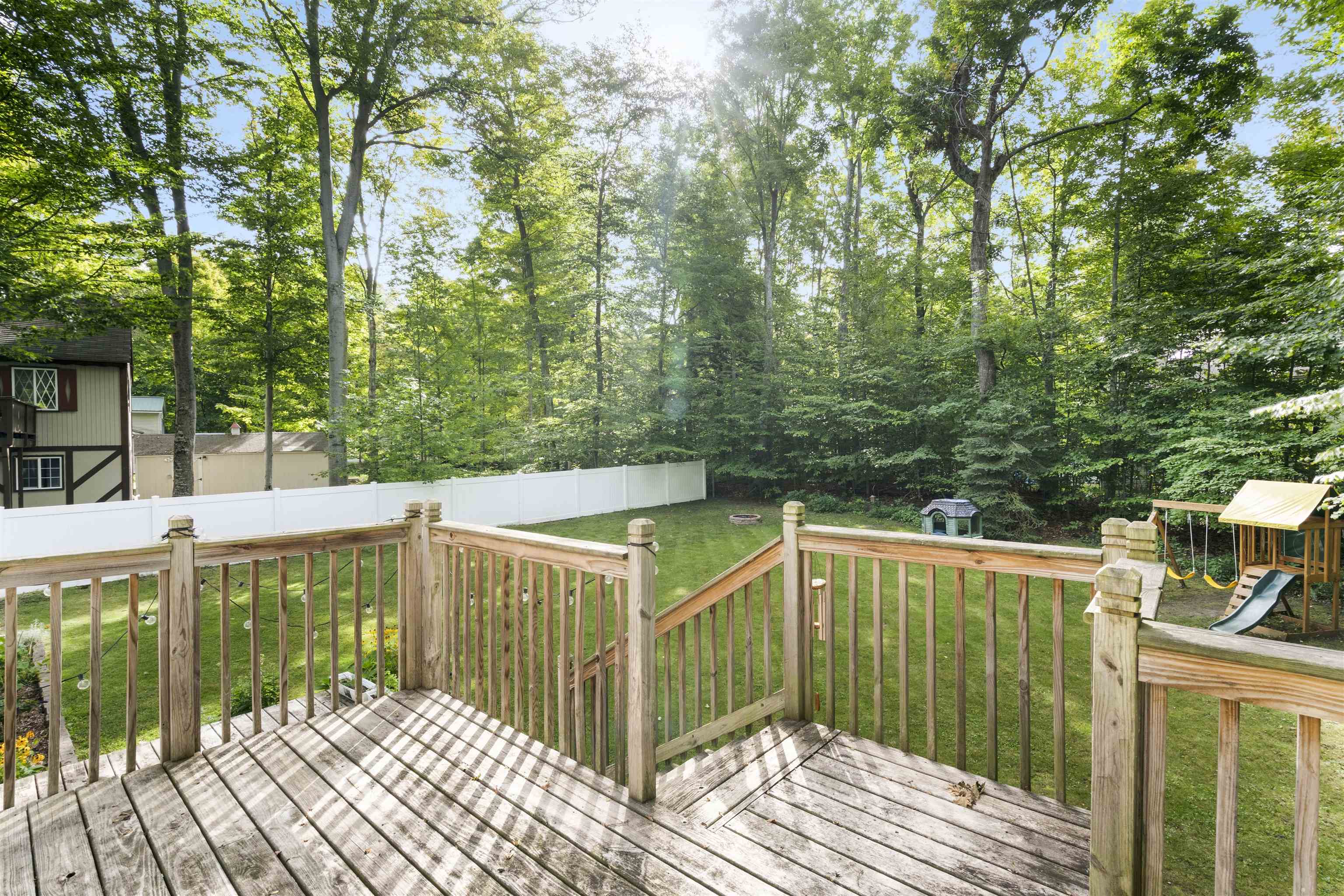 2548 East Birch Place Cedar, MI 49621 - Photo 42 of 51 1951005-01feef40-8c52-4c49-9bb3-18094c4f4975.JPG