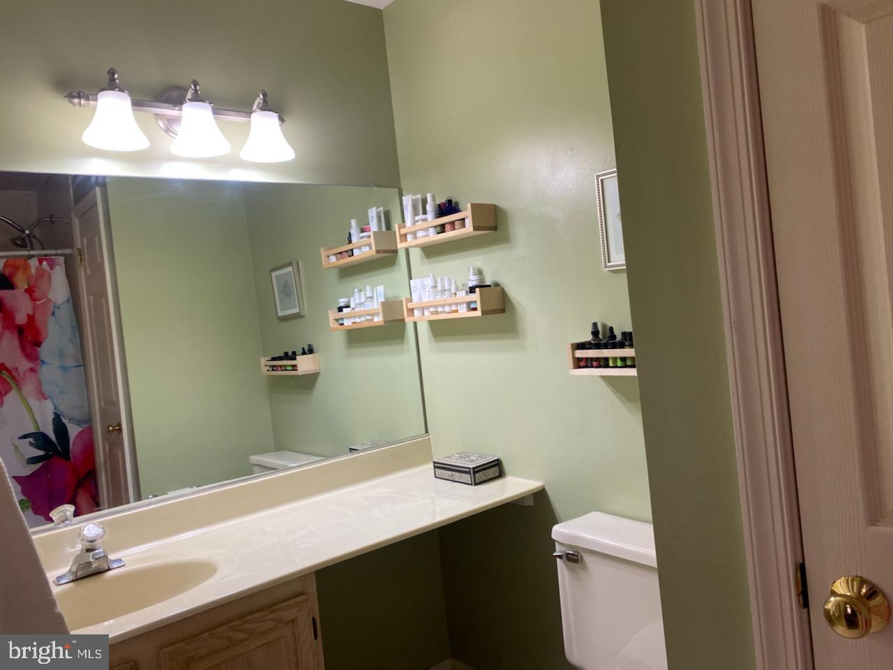 132 Deer Run Road Perkasie, PA 18944 - Photo 14 of 26 En Suite bathroom