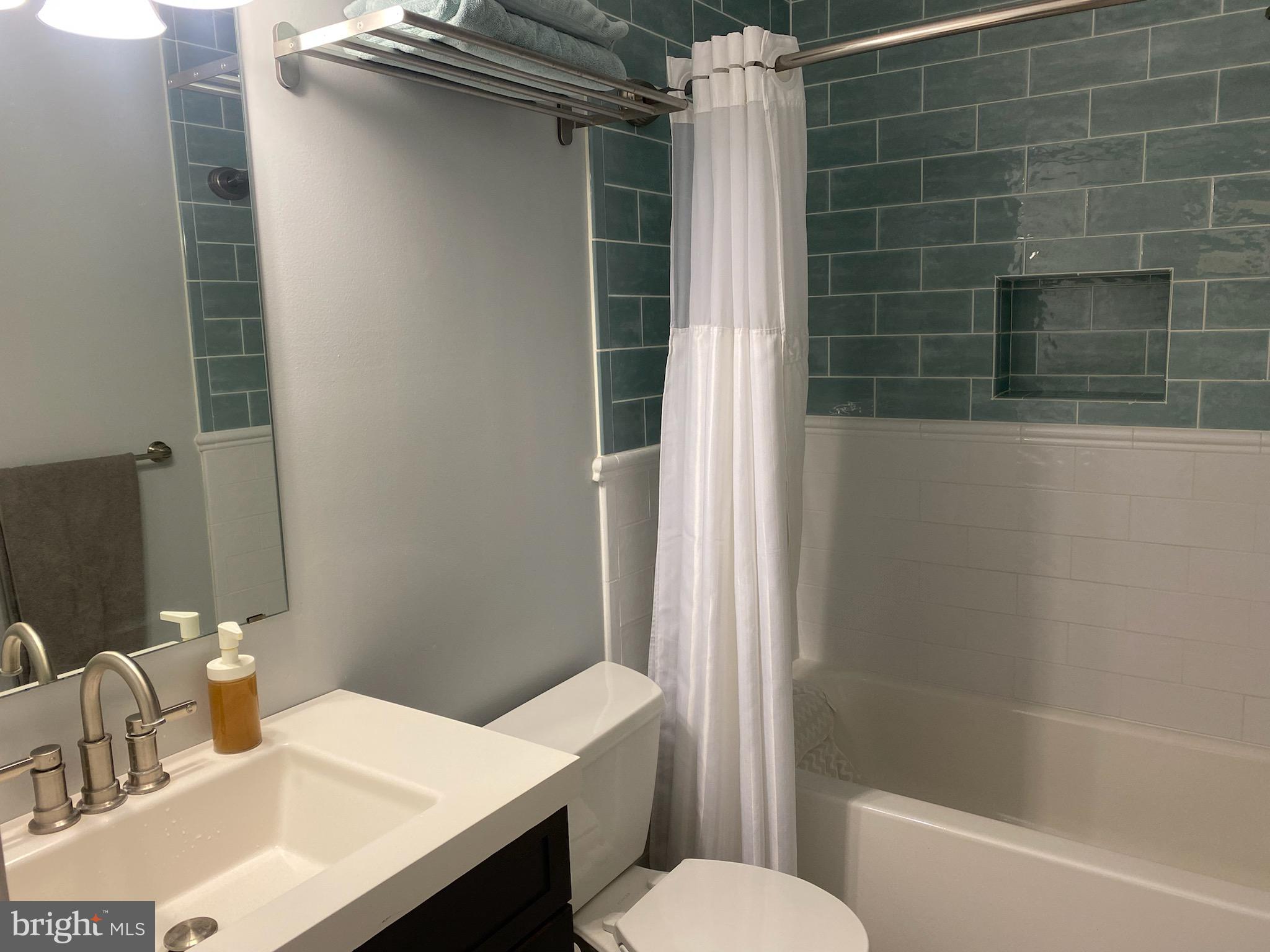 132 Deer Run Road Perkasie, PA 18944 - Photo 20 of 26 Hall Bathroom