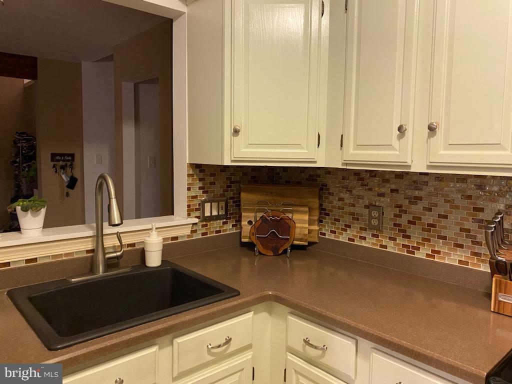 132 Deer Run Road Perkasie, PA 18944 - Photo 8 of 26 Kitchen