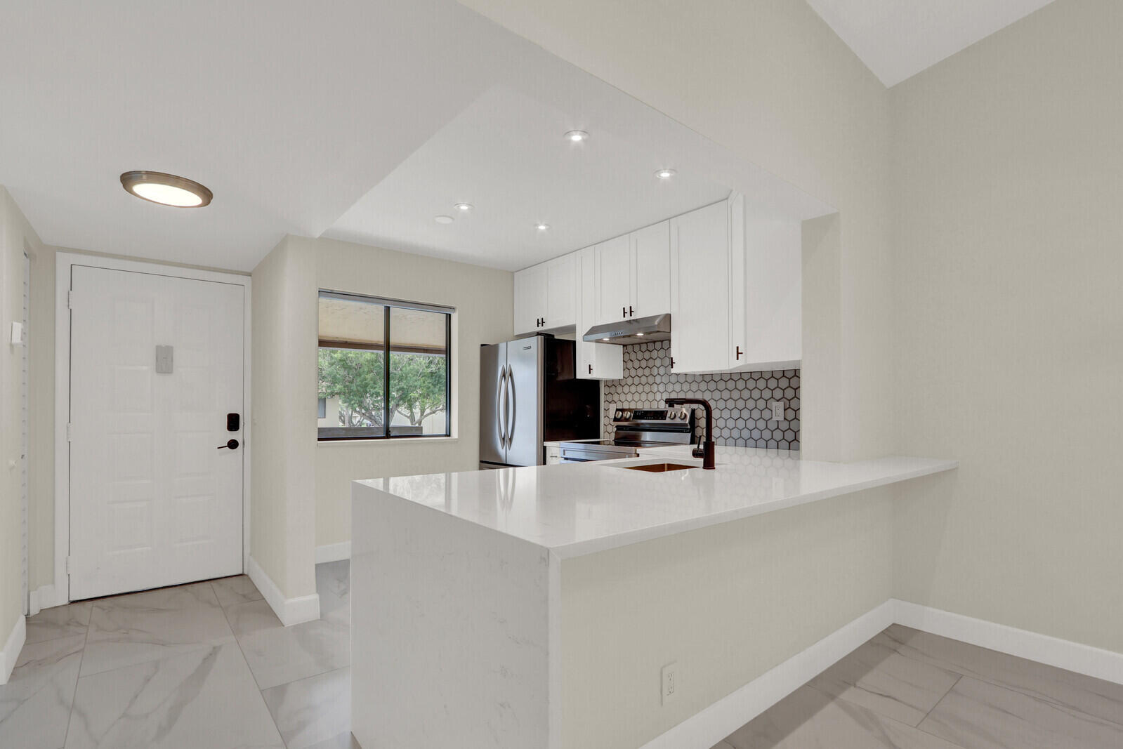 21938 Remsen Terrace, Unit 203 Boca Raton, FL 33433 - Photo 15 of 29 Kitchen