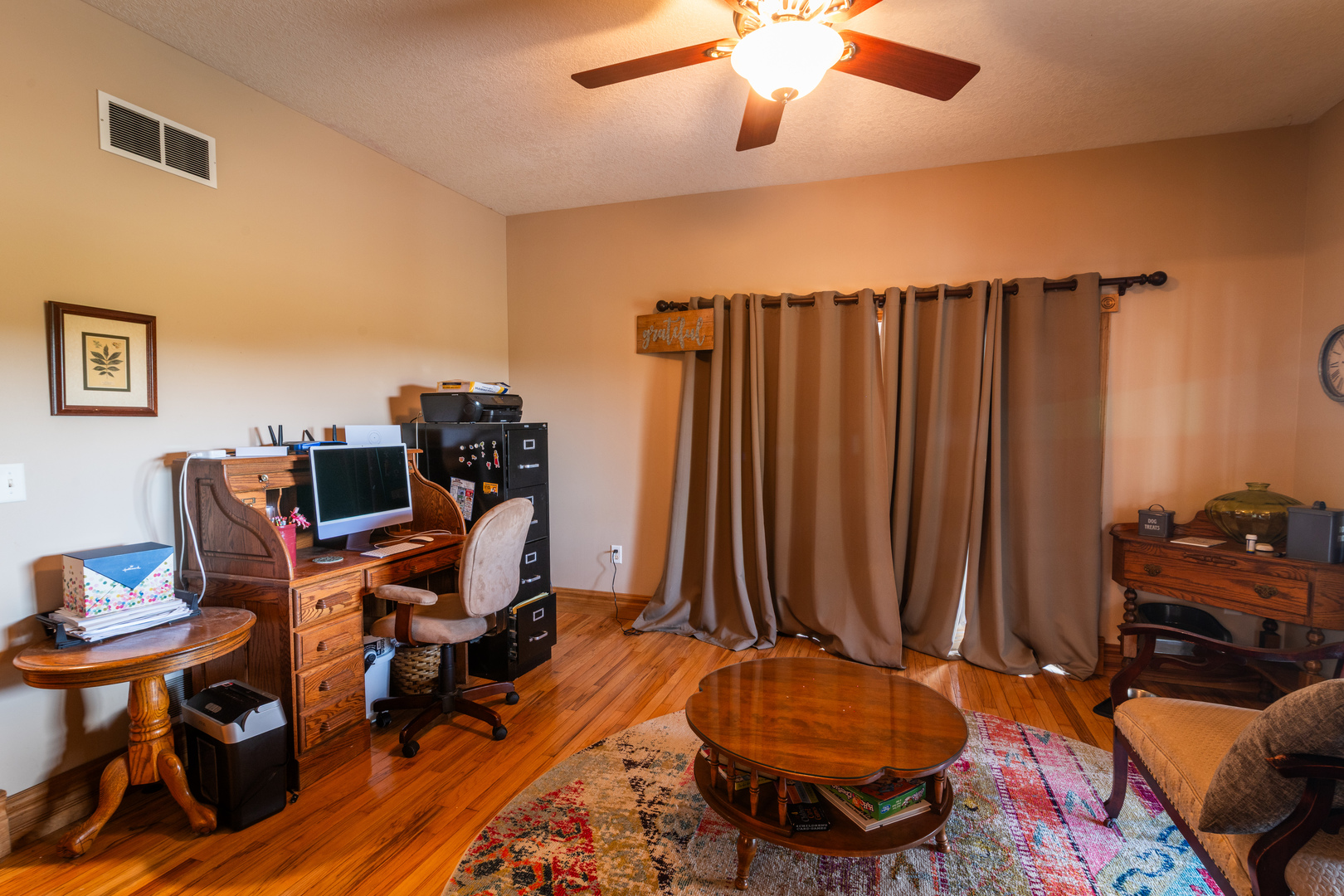 4789 Leghorn Road Clinton, IL 61727 - Photo 18 of 84 a room with furniture and musical instruments