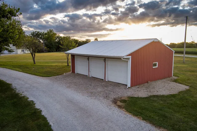 $599,000 | 4789 Leghorn Road, Clinton, IL 61727