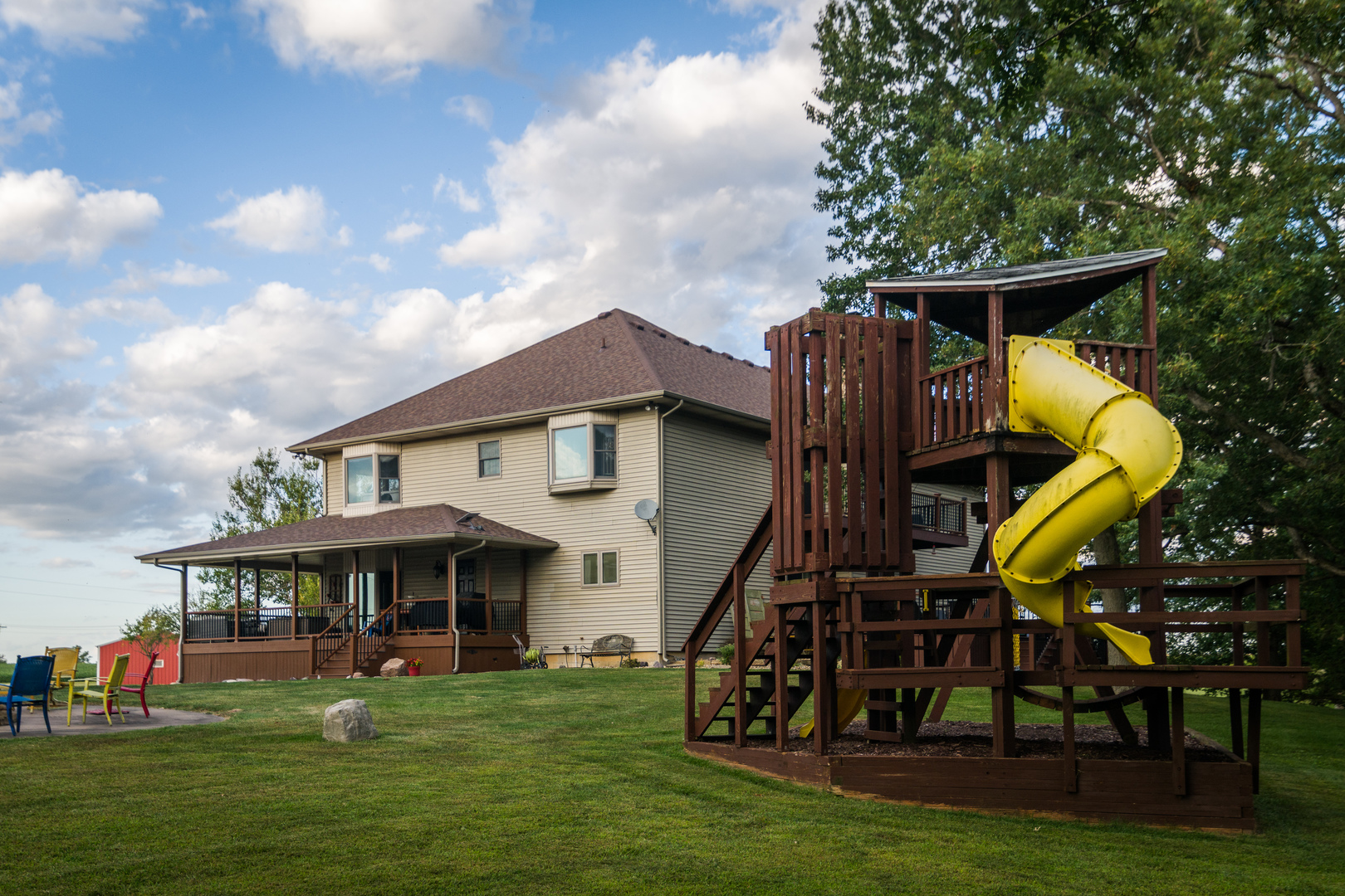 4789 Leghorn Road Clinton, IL 61727 - Photo 81 of 84 a view of a house with garden