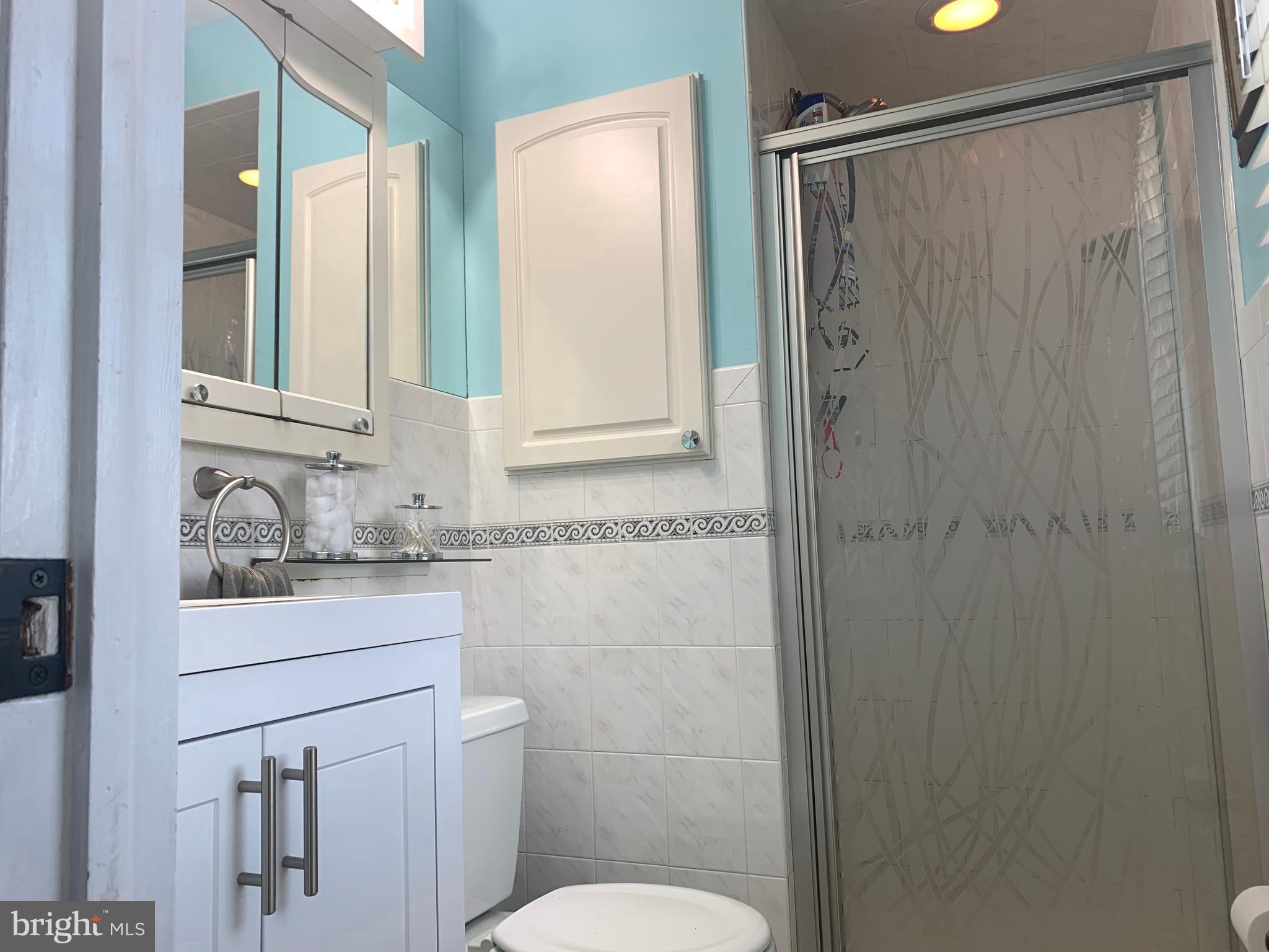 13033 Sewell Road Philadelphia, PA 19116 - Photo 18 of 36 masterfull bathroom