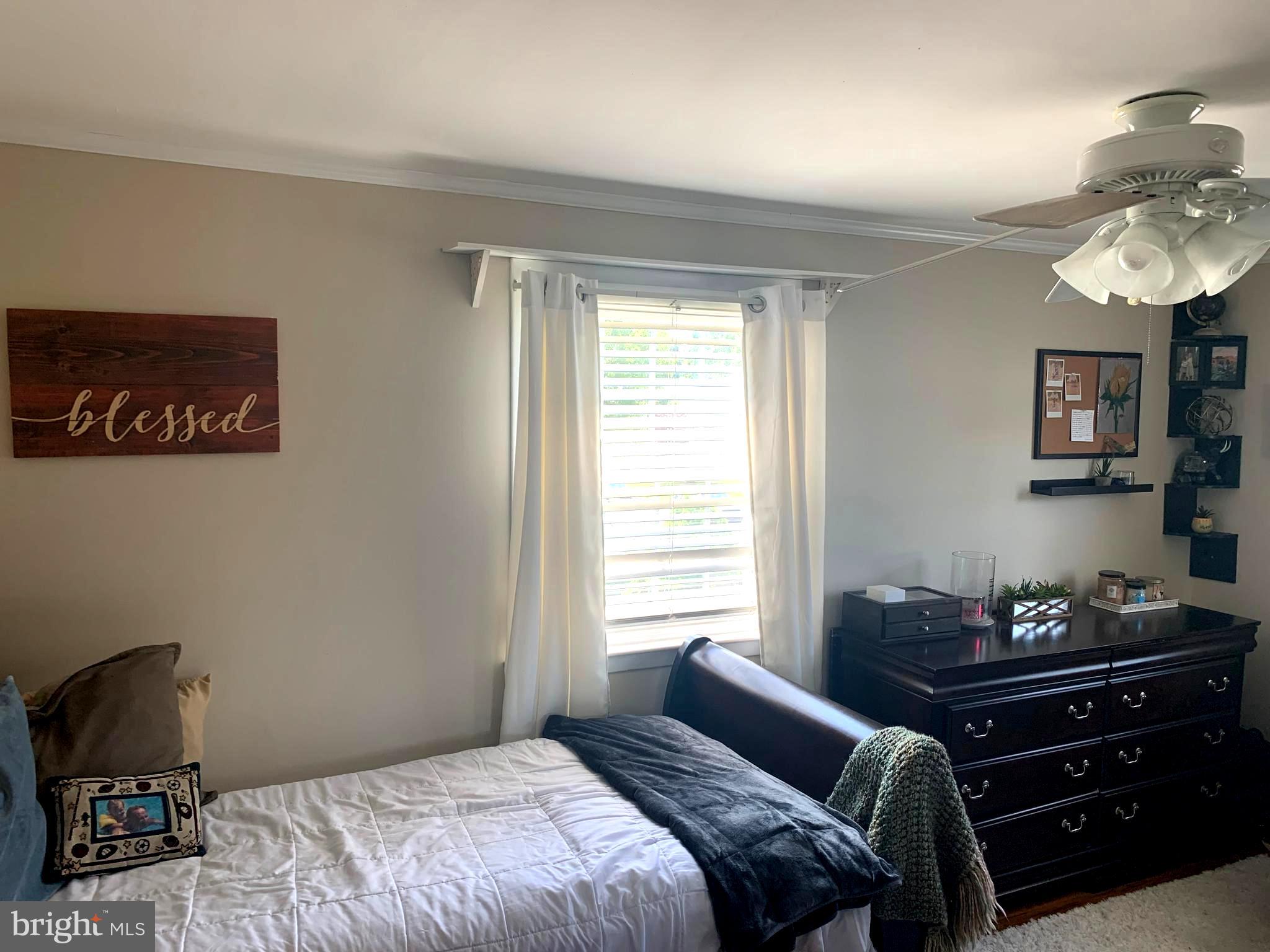 13033 Sewell Road Philadelphia, PA 19116 - Photo 20 of 36 2nd bedroom