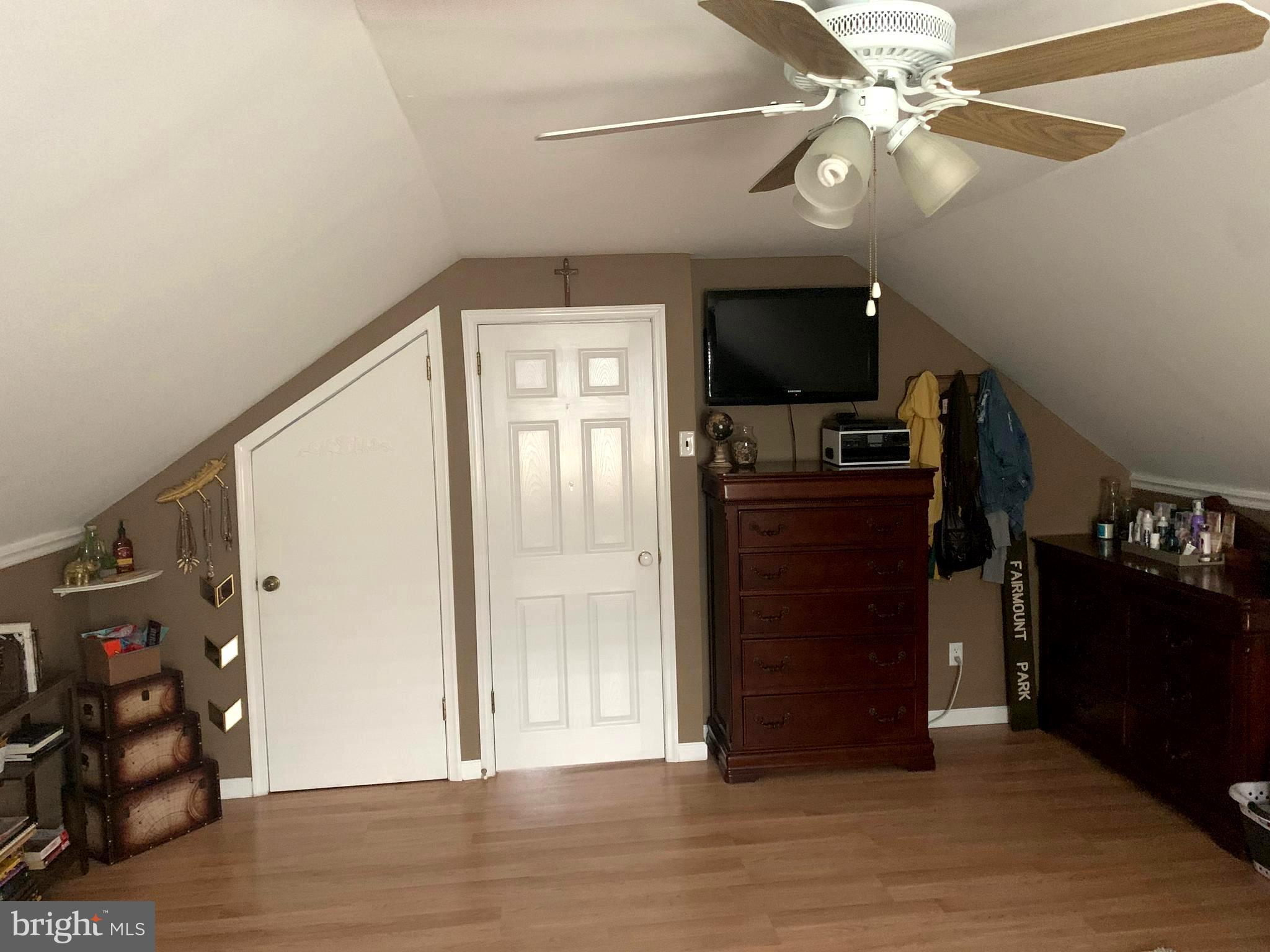 13033 Sewell Road Philadelphia, PA 19116 - Photo 29 of 36 4th bedroom