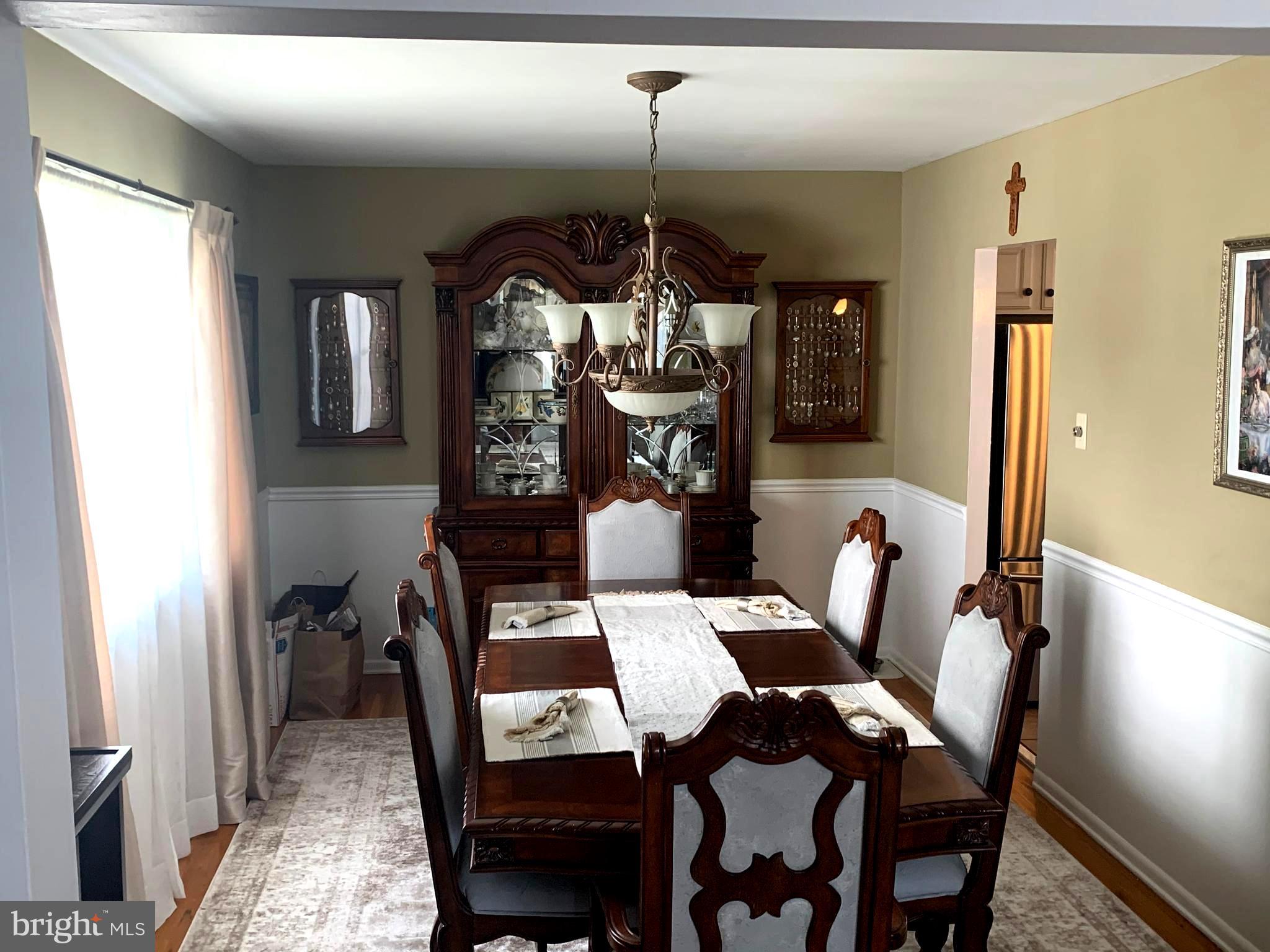 13033 Sewell Road Philadelphia, PA 19116 - Photo 7 of 36 dining room