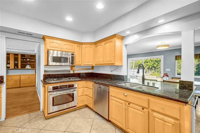 $2,499,999 | 4121 Country Club Drive, Lakewood, CA 90712