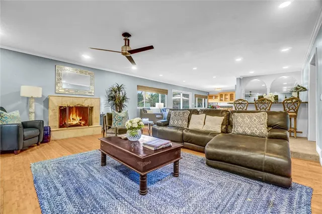 $2,499,999 | 4121 Country Club Drive, Lakewood, CA 90712