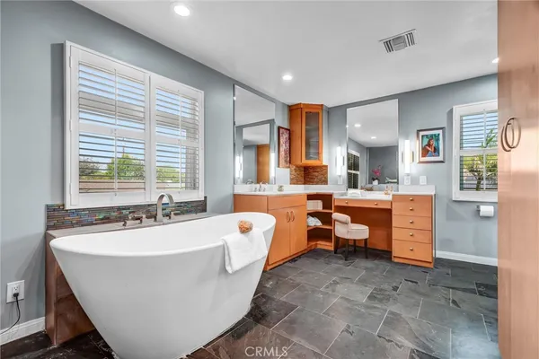 $2,399,999 | 4121 Country Club Drive, Lakewood, CA 90712