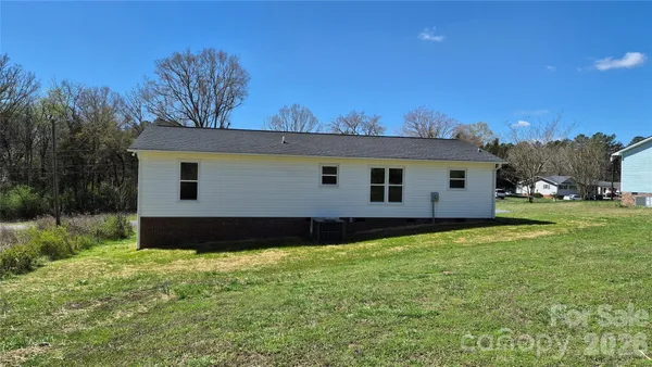 $229,900 | 1220 Old Greenbriar Drive, Lancaster, SC 29720