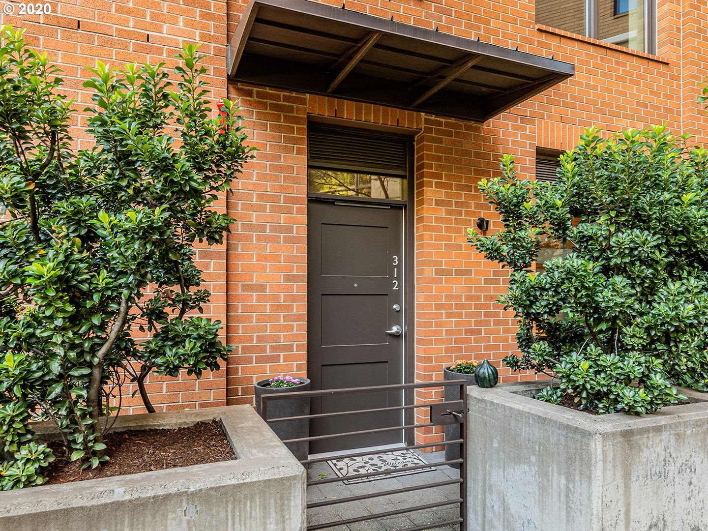 2351 Northwest Westover Road, Unit 312 Portland, OR 97210 - Photo 10 of 33 Entrance/Foyer