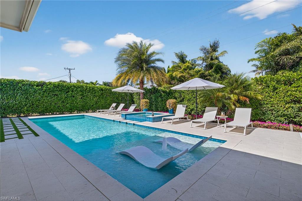 405 7th Avenue North Naples, FL 34102 - Photo 45 of 50