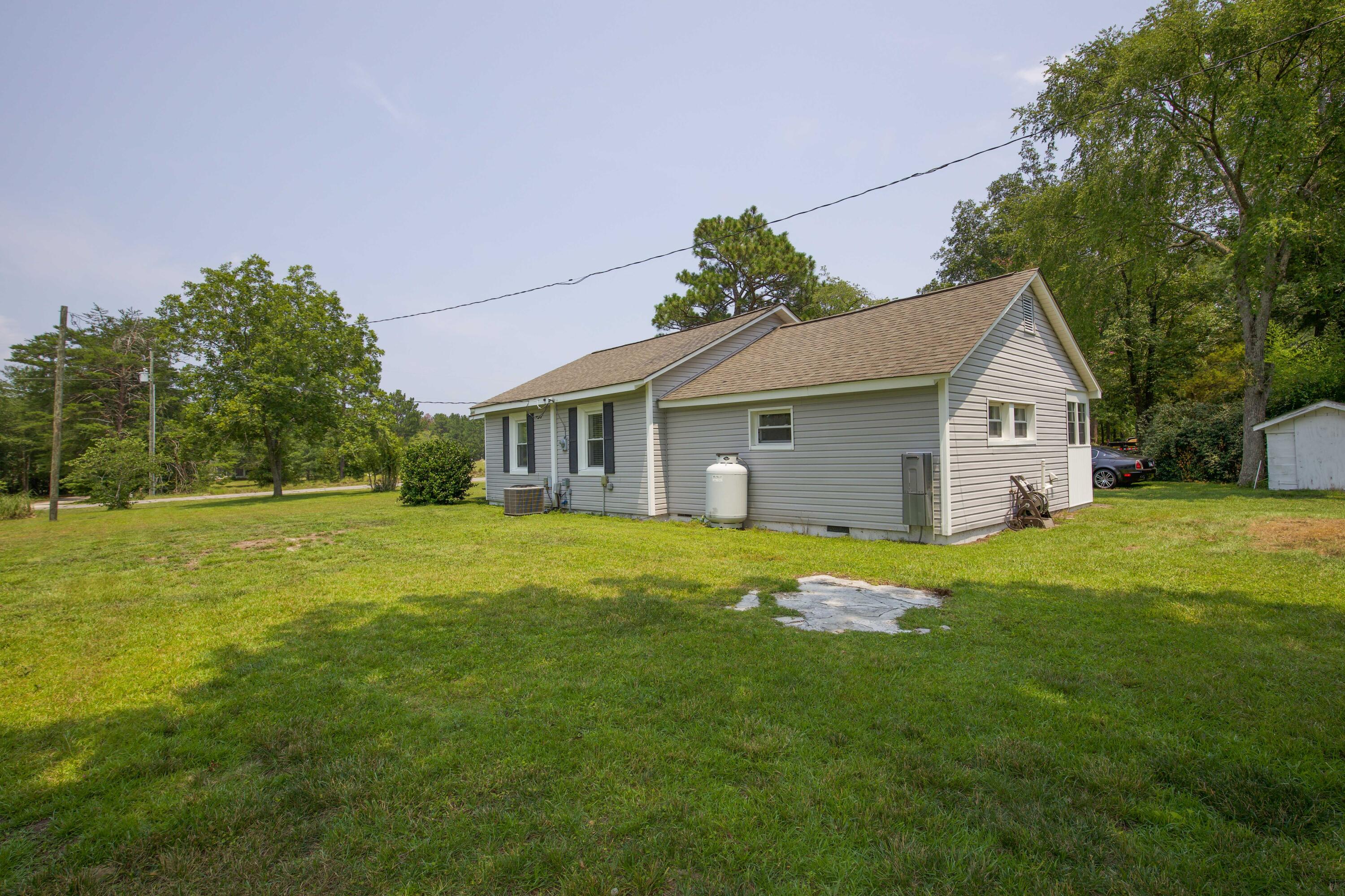 461 Foxfire Road Aberdeen, NC 28315 - Photo 16 of 33 461 Foxfire Rd-12
