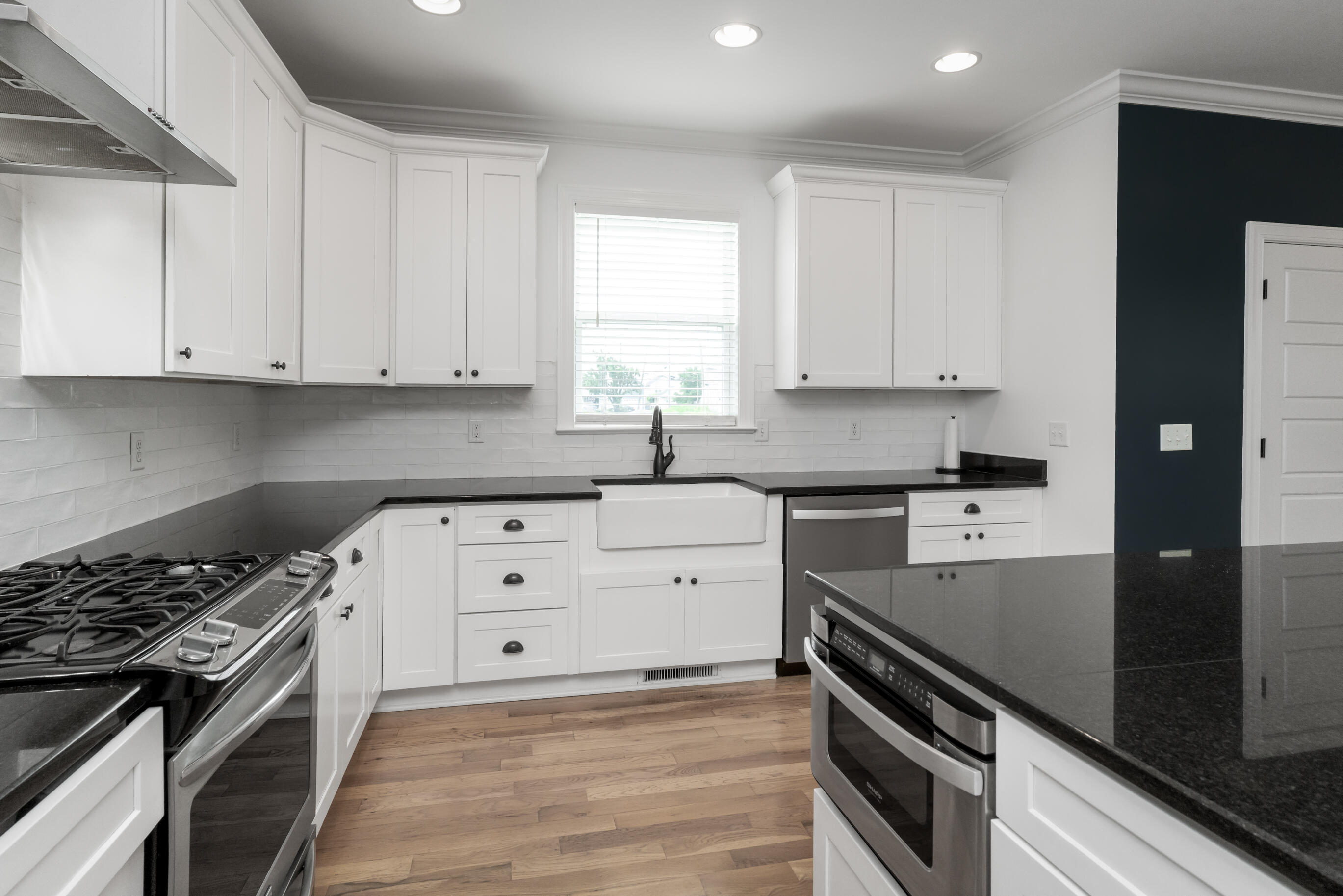 1444 Madison Street Chattanooga, TN 37408 - Photo 7 of 34 _DSC2016-Edit