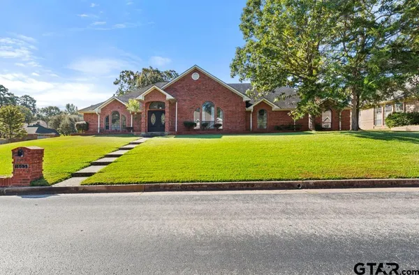 $489,000 | 1603 Old Oak Drive, Flint, TX 75762