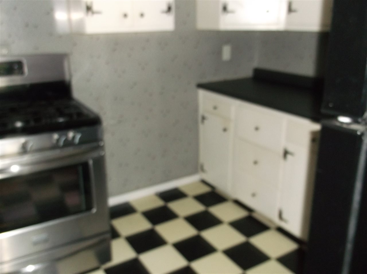 228 West Spring Street Bloomfield, IN 47424 - Photo 4 of 6 Gallery Image 4