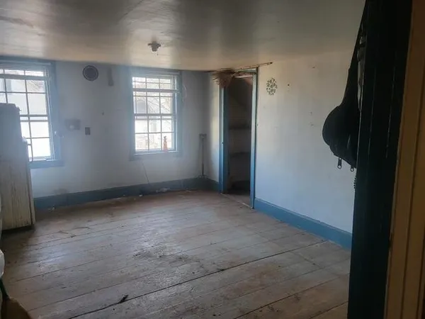 $245,000 | 52 Main Street, Thomaston, ME 04861