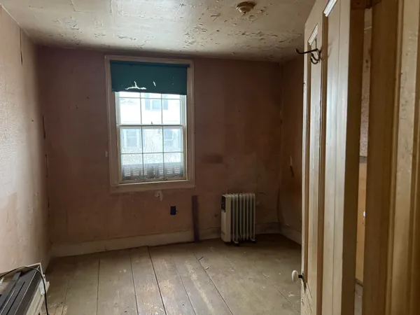 $245,000 | 52 Main Street, Thomaston, ME 04861