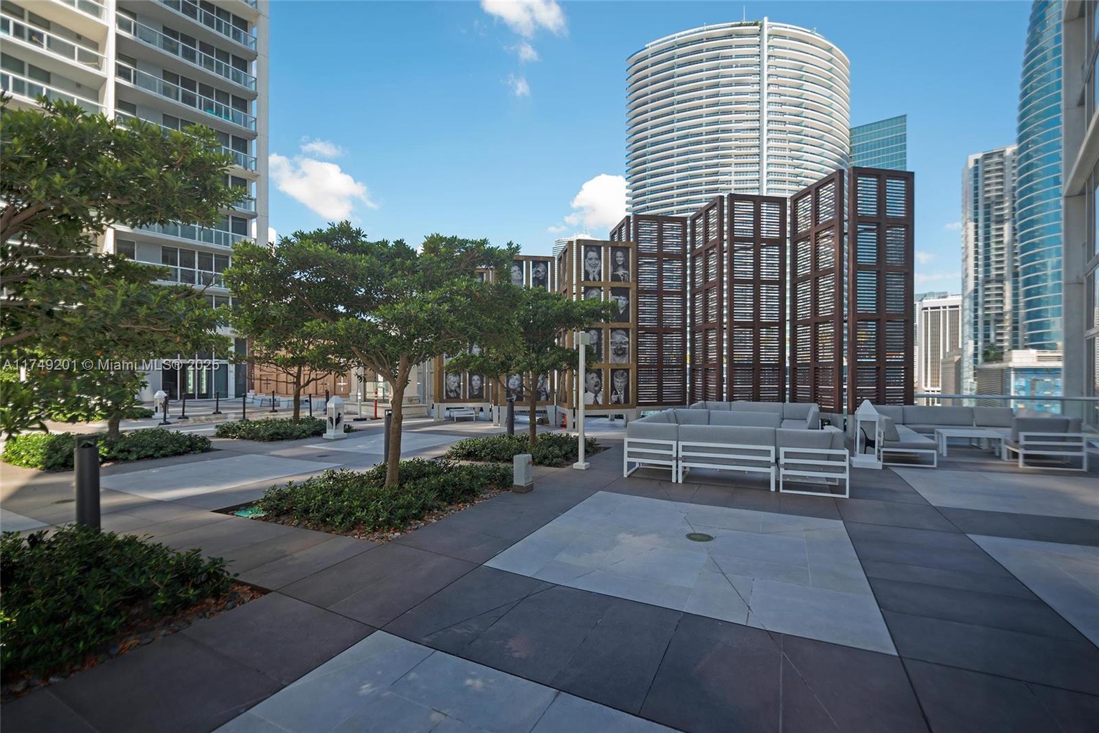 485 Brickell Avenue, Unit 2603 Miami, FL 33131 - Photo 14 of 16 a view of street with sitting area