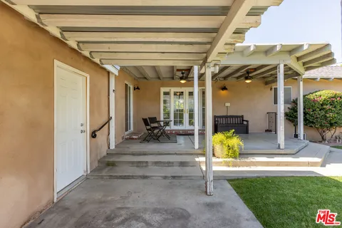 $899,000 | 8362 Shirley Avenue, Northridge, CA 91324