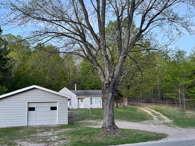 3664 Five Mile Road Traverse City, MI 49686 - Photo 3 of 18 1901515-2.JPG