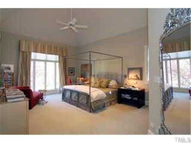 2338 Churchill Road Raleigh, NC 27608 - Photo 23 of 25