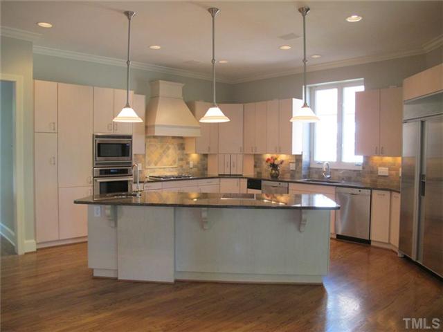 2338 Churchill Road Raleigh, NC 27608 - Photo 9 of 25