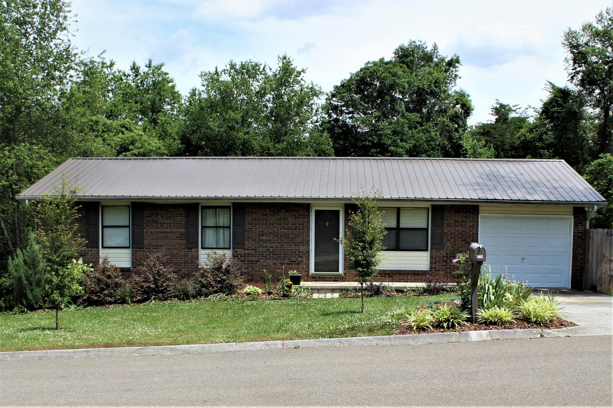4204 Mascarene Road Knoxville, TN 37921 - Photo 1 of 30 Gallery Image 1