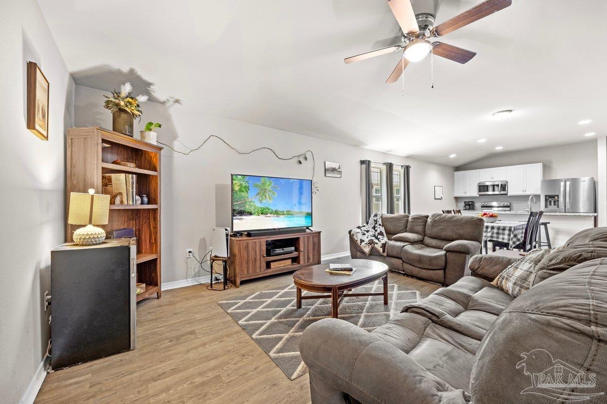 3210 Electra Drive Milton, FL 32583 - Photo 16 of 28