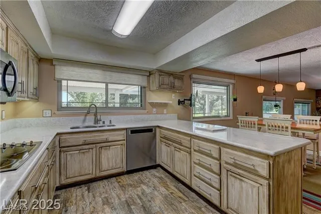 $885,000 | 893 Fairway Drive, Boulder City, NV 89005