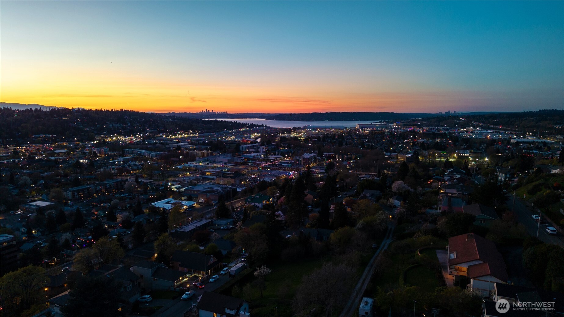 808 Renton Avenue South Renton, WA 98057 - Photo 5 of 40