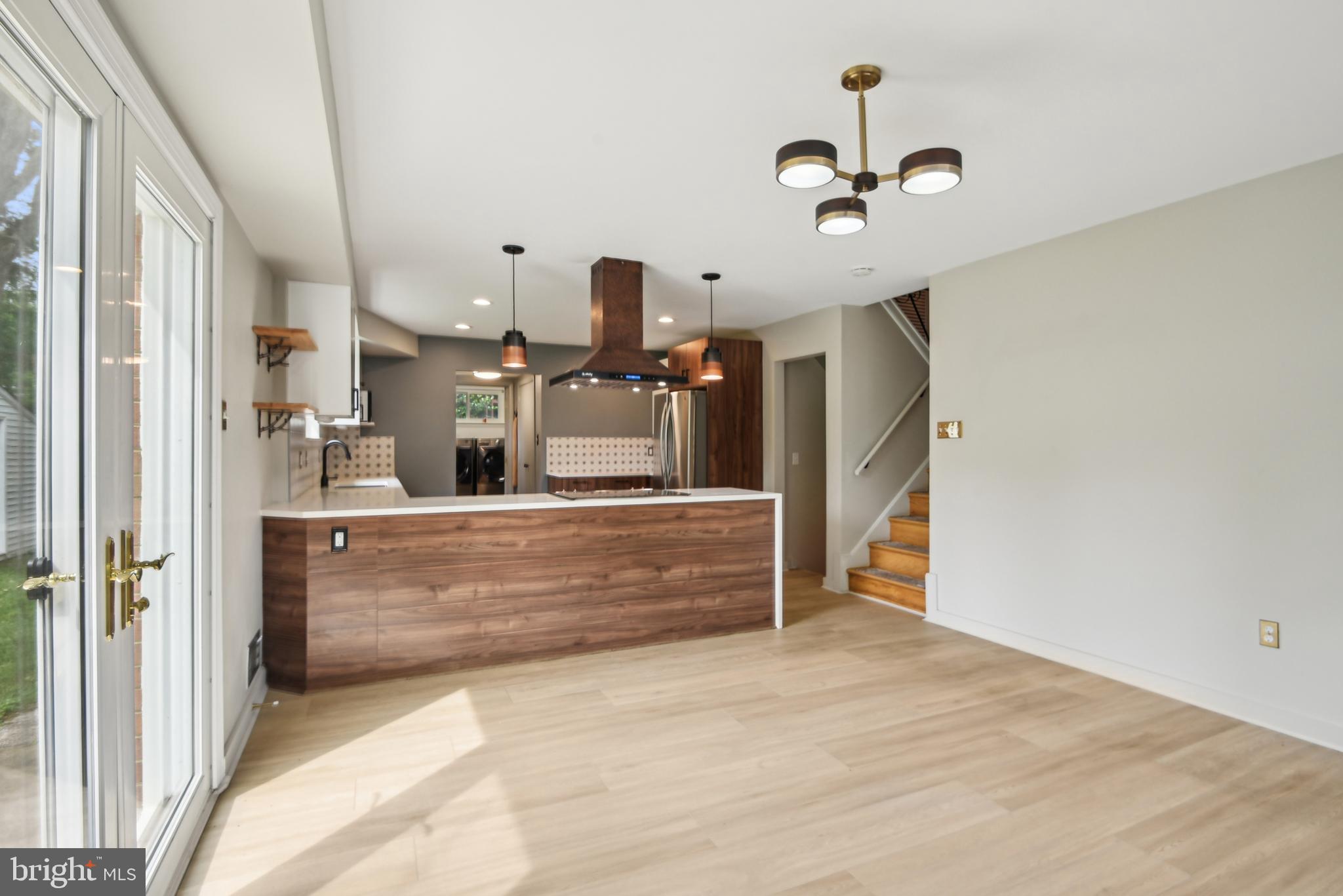 906 North Belgrade Road Silver Spring, MD 20902 - Photo 17 of 56 Dining Room/Kitchen