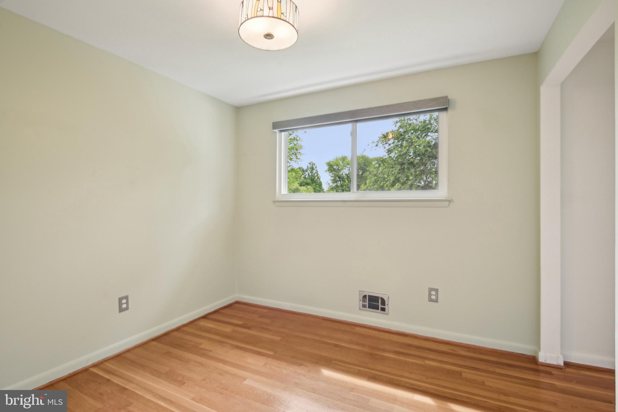 906 North Belgrade Road Silver Spring, MD 20902 - Photo 34 of 56 Bedroom