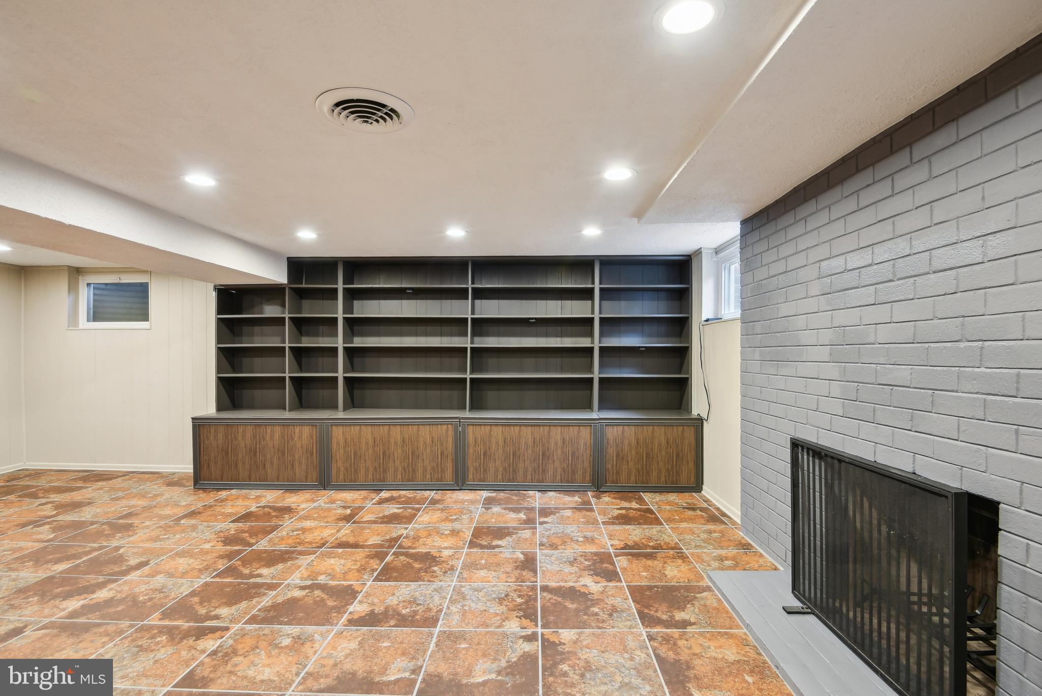 906 North Belgrade Road Silver Spring, MD 20902 - Photo 42 of 56 Family Room