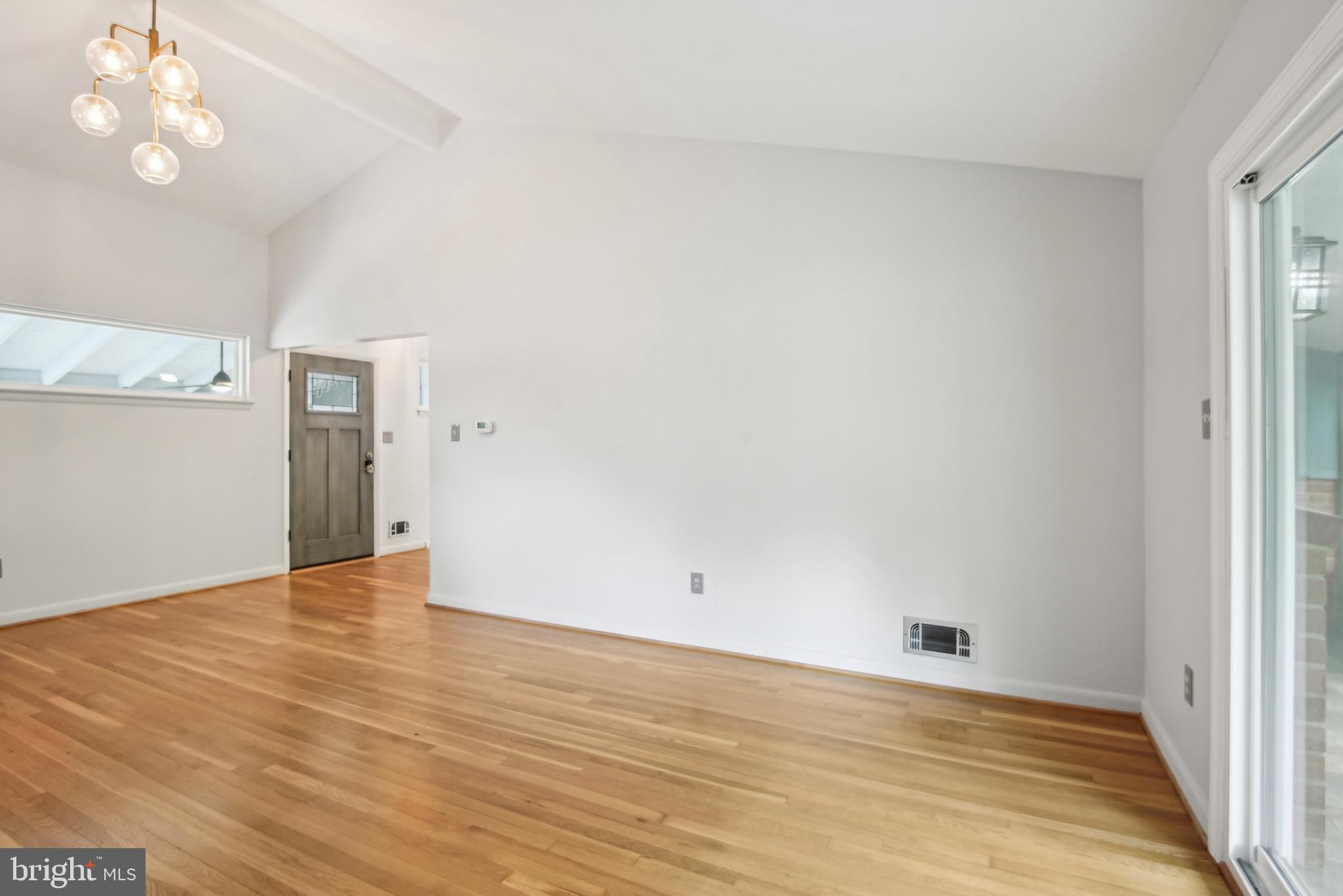 906 North Belgrade Road Silver Spring, MD 20902 - Photo 8 of 56 Living Room