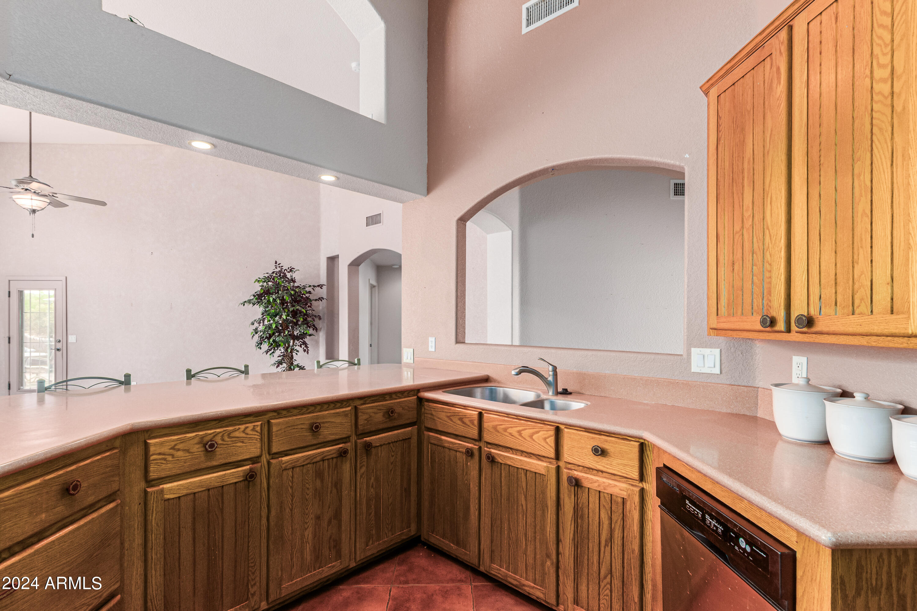 947 North Prospectors Road Apache Junction, AZ 85119 - Photo 14 of 52 13 - Prospectors