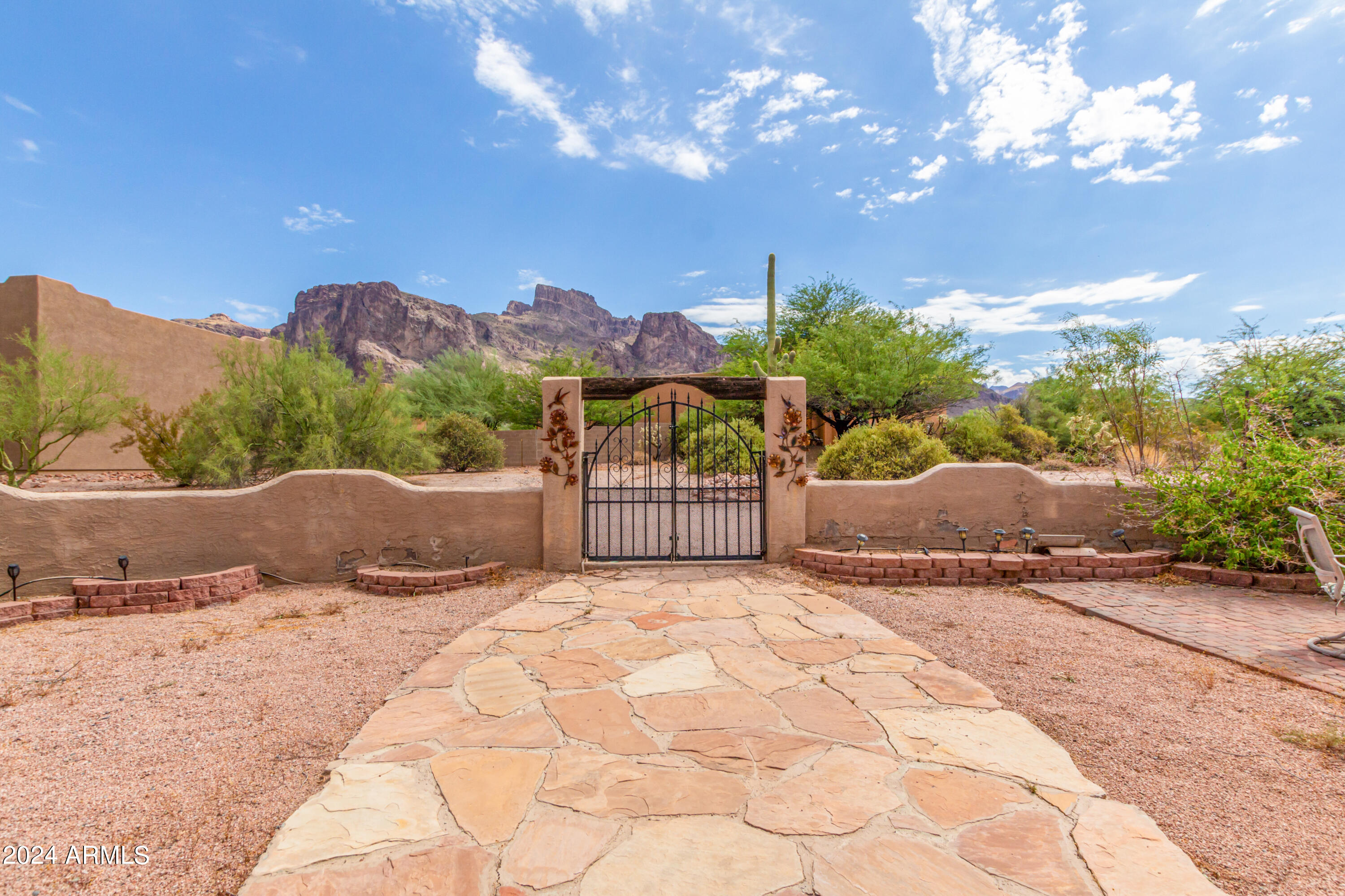 947 North Prospectors Road Apache Junction, AZ 85119 - Photo 31 of 52 29 - Prospectors