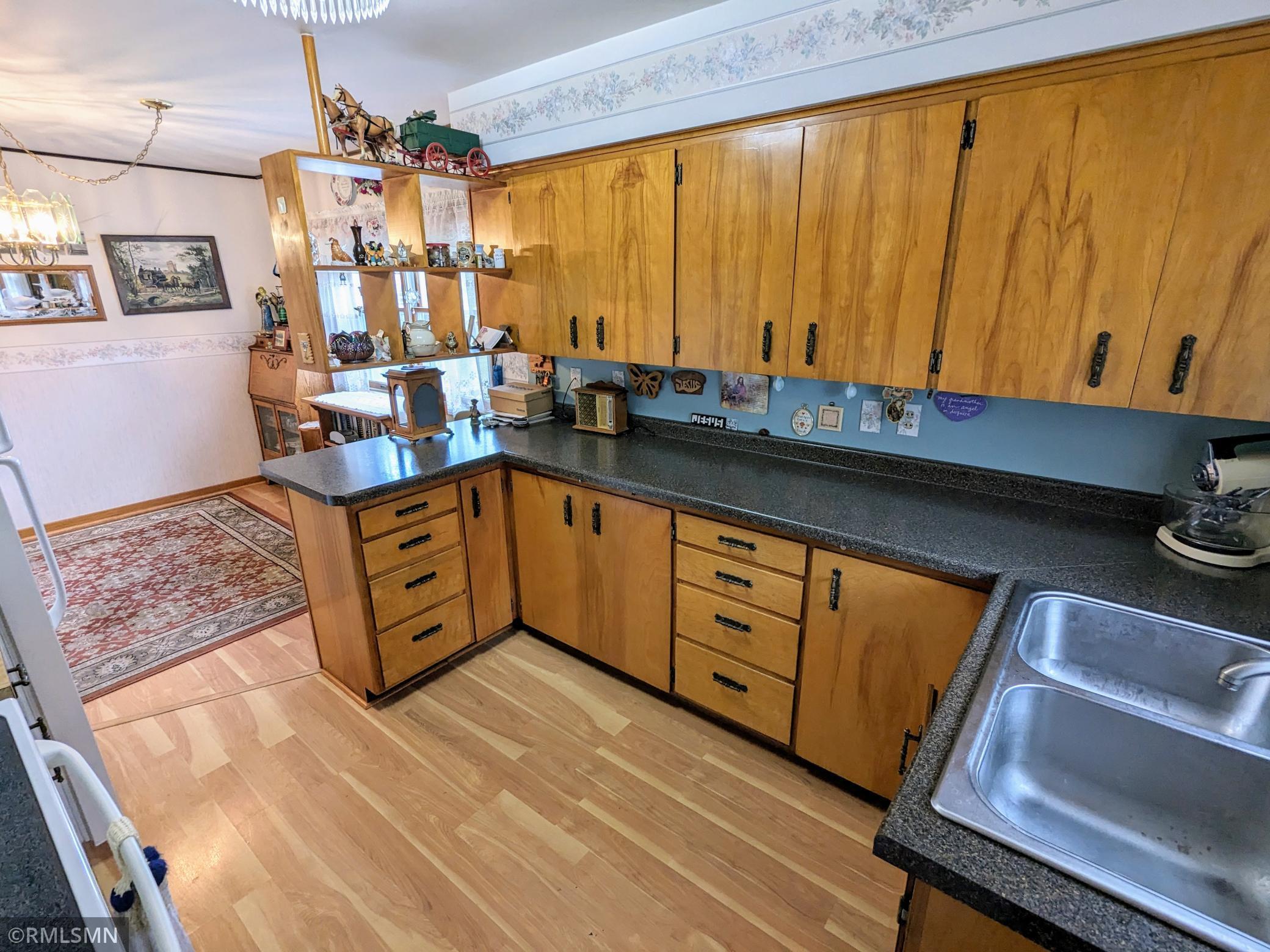331 South 9th Street Bird Island, MN 55310 - Photo 5 of 28 Gallery Image 5