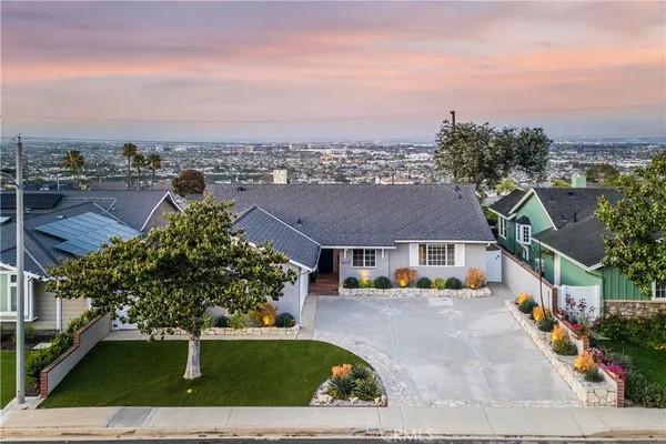 $2,880,000 | 5013 VÃa El Sereno, Torrance, CA 90505
