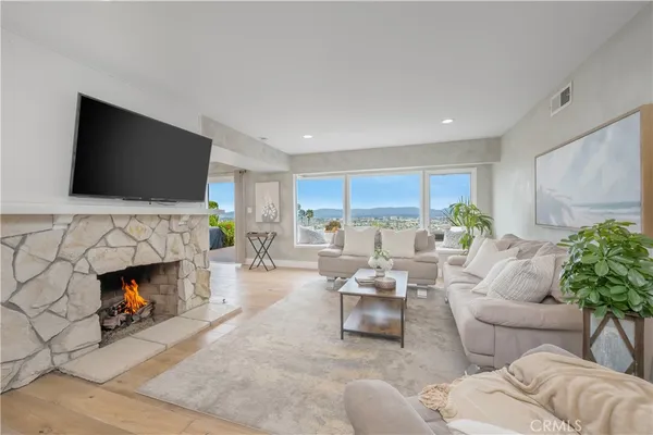 $2,880,000 | 5013 VÃa El Sereno, Torrance, CA 90505