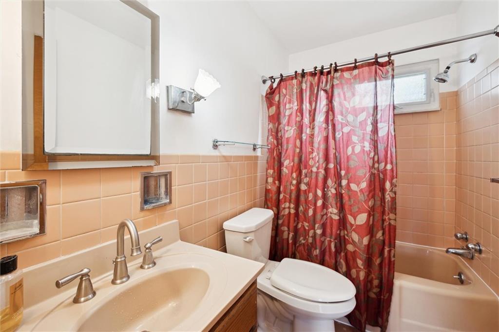 1285 Girard Road Pittsburgh, PA 15227 - Photo 15 of 34 Gallery Image 15
