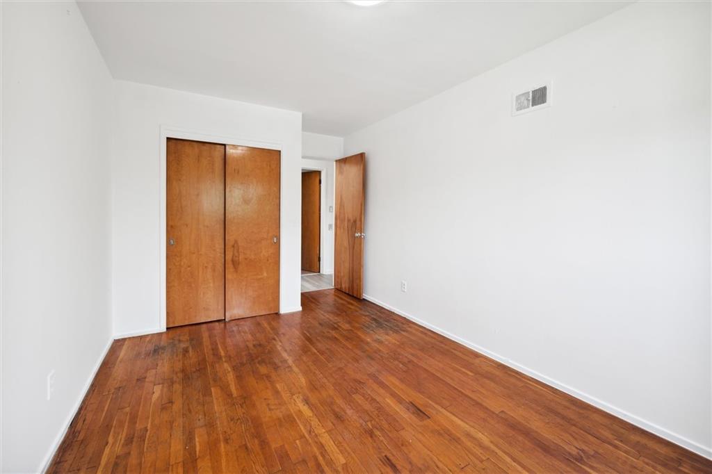 1285 Girard Road Pittsburgh, PA 15227 - Photo 17 of 34 Gallery Image 17